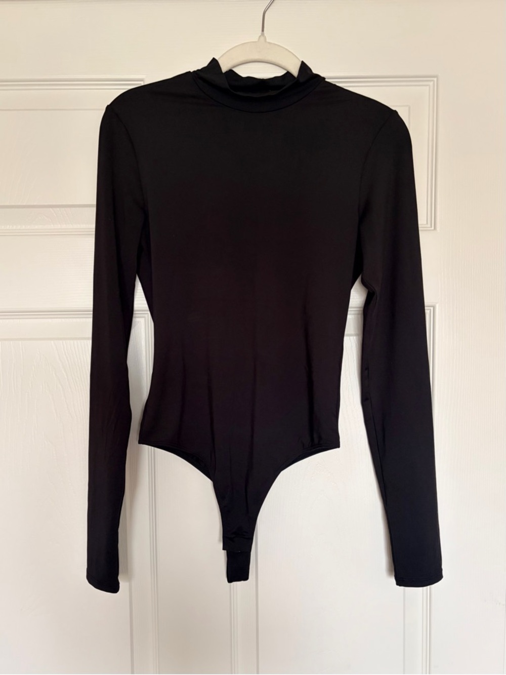 Black H&M Lightweight Long Sleeve Mock Neck Bodysuit — Size Small